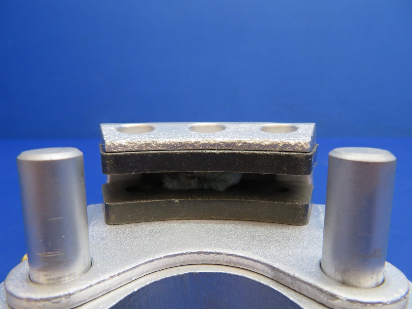 Cessna 172 / 172RG Cleveland Brake Caliper 30-75 REBUILT w/ Linings (0326-1791)4