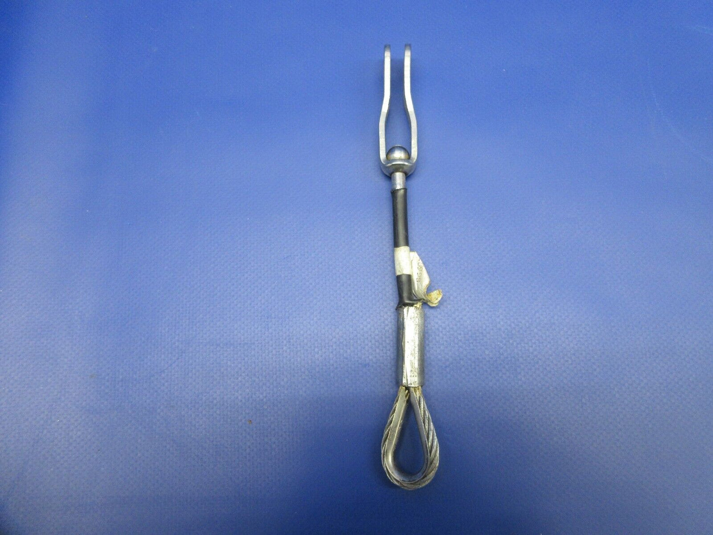 1996 Piper PA-28 Rear Center Belt Attach Cable & Cover P/N 96908-000 (1224-712)