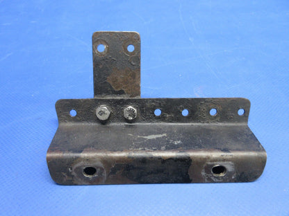 Beech 95 / D95A Travel Air LH Engine Control Bracket P/N 95-940017-1 (0624-965)0