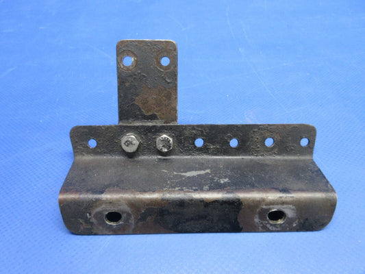 Beech 95 / D95A Travel Air LH Engine Control Bracket P/N 95-940017-1 (0624-965)0