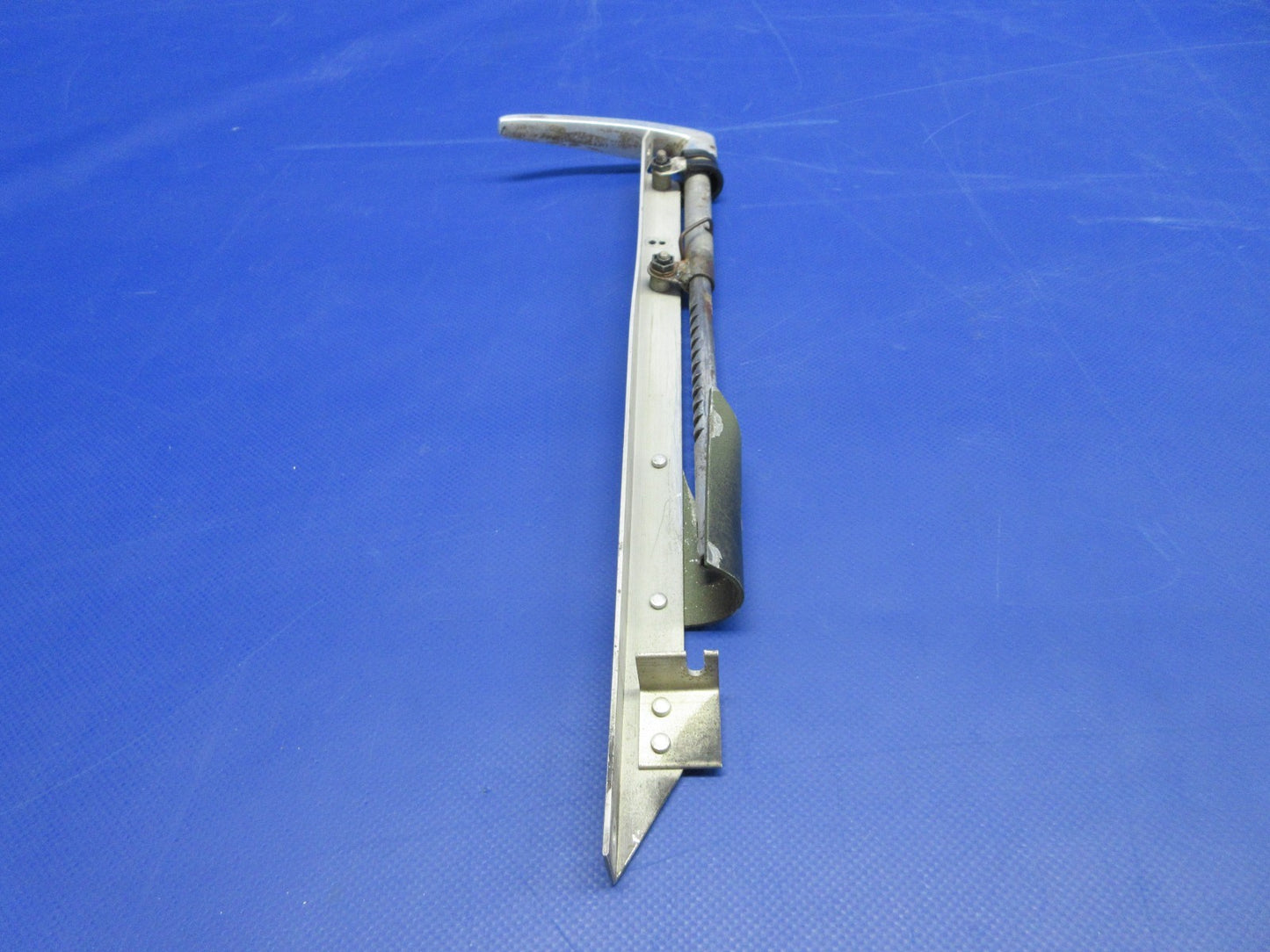 =Cessna 182 / 182L Parking Brake Handle P/N 0713693-2 (0226-1031)8