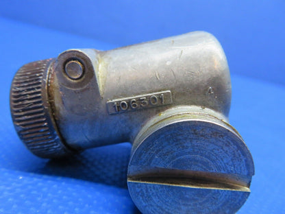 Piper PA-34-200T Seneca II 90° Tachometer Adapter P/N 106301 (0424-1751)