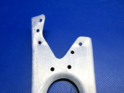 Beech D95A Travel Air RH Engine Controls Bracket P/N 95-940000-47 (0326-917)8