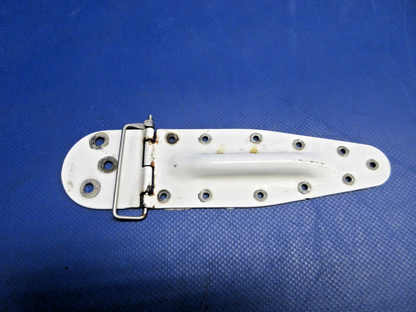 Cessna 172 / 172RG RH Cabin Door LWR Hinge P/N 2417003-2 (0926-873)1