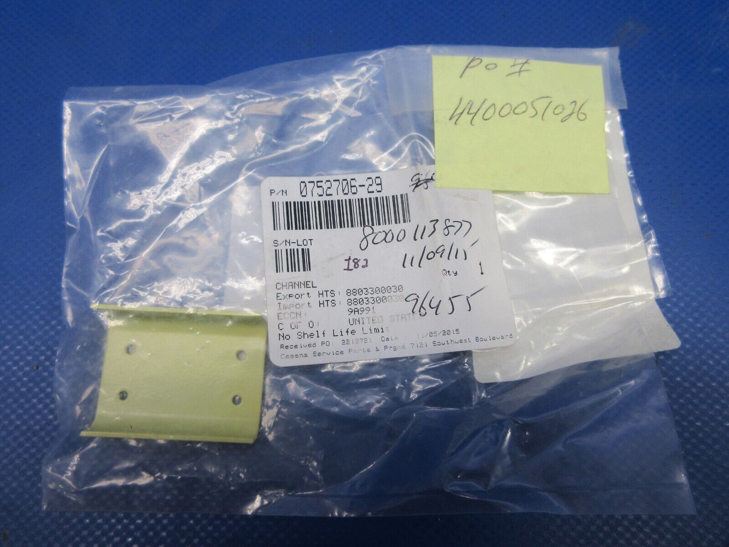 Cessna LH Bracket Hinge Channel P/N 0752706-29 NOS (0424-1219)