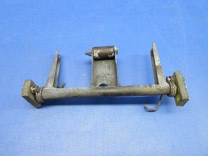 Piper PA-23-250 Aztec Nose Wheel Door Actuating Tube Assy 17664-00 (0624-773)