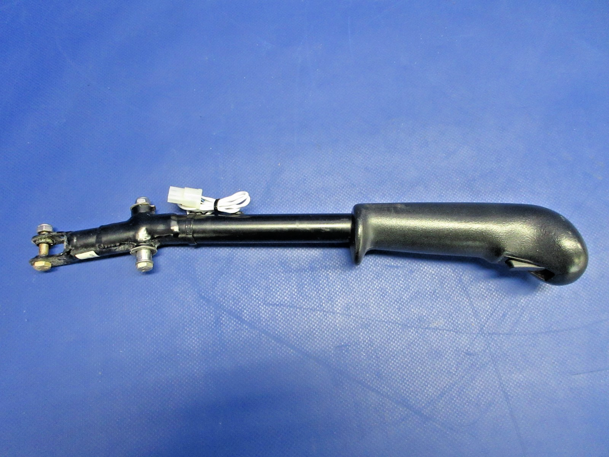 Diamond DA-40 Control Stick P/N DA4-2703-11-00 (0926-900)1