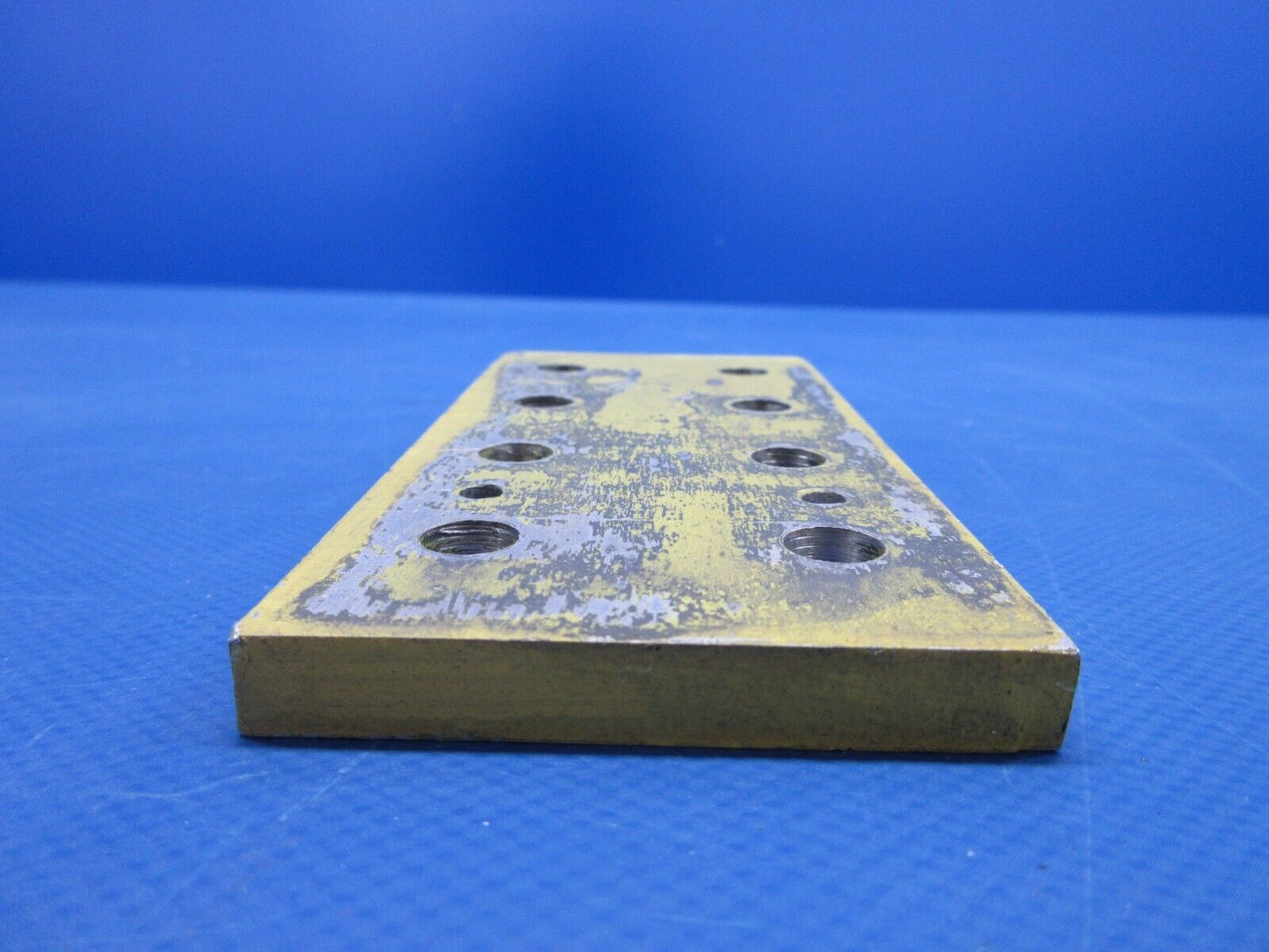 Piper PA-23-250 Aztec Front Spar Attachment Top Plate P/N 17475-05 (0624-844)