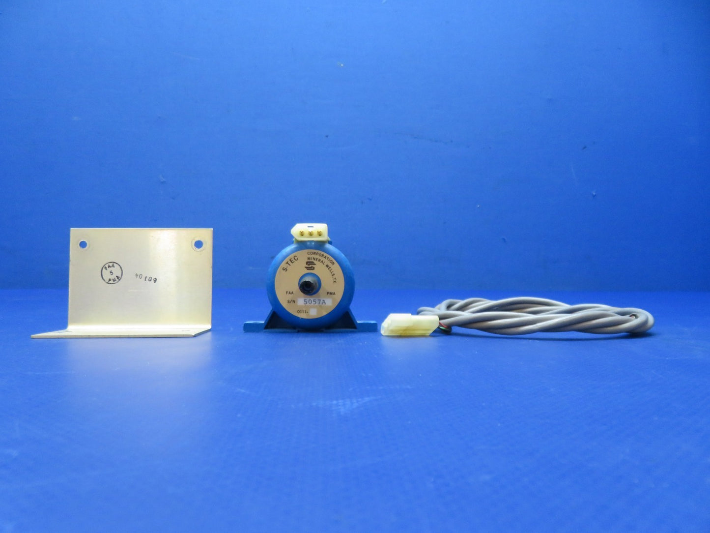 Cessna 421 S-Tec Pressure Transducer, Conn. & Bracket 0111 WARRANTY (0326-222)2