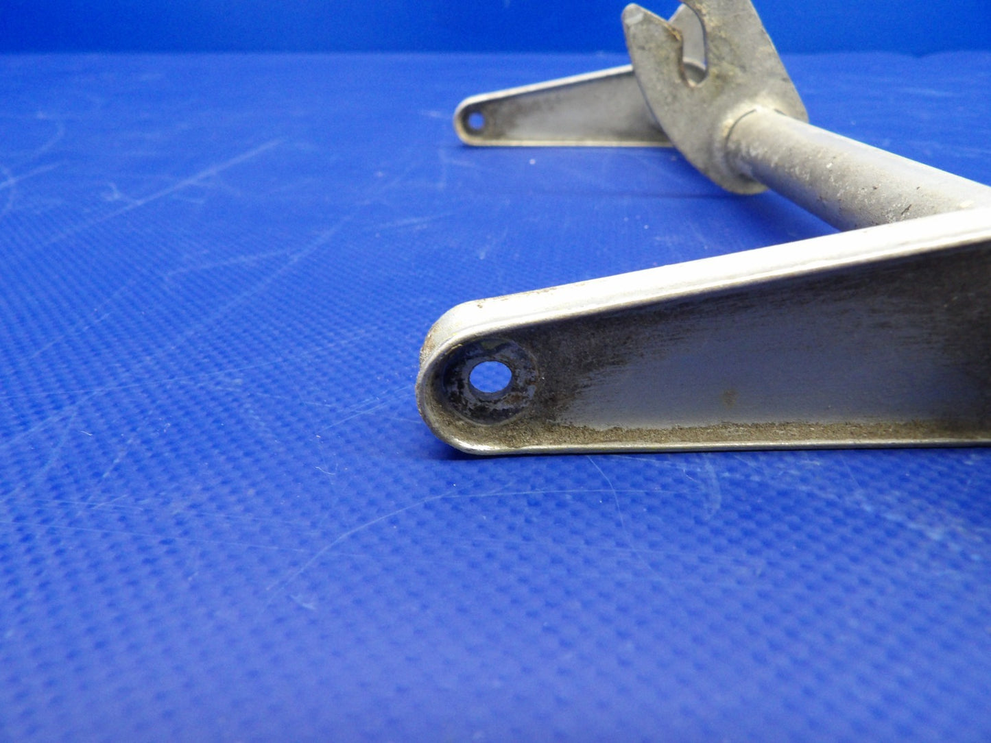 Beech 95 / D95A Travel Air Nose Gear Door Actuator P/N 95-820006-1 (0326-404)12