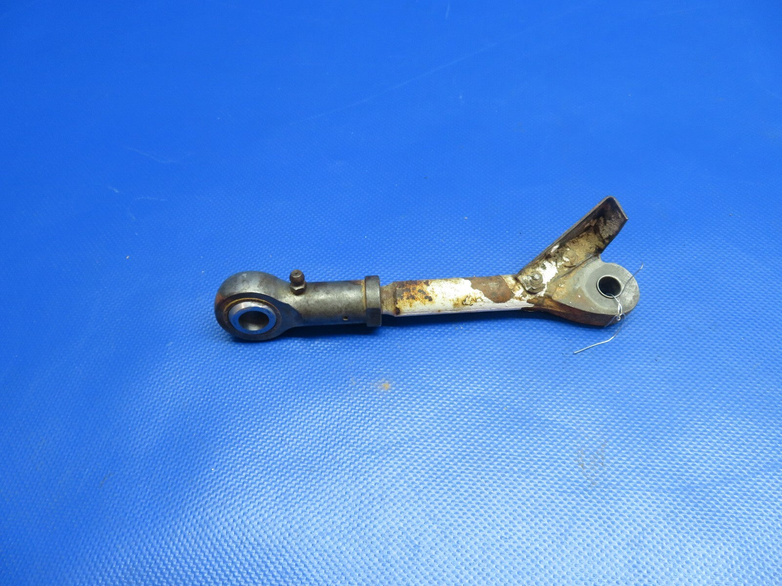 Piper Comanche LH Main Gear Link Assy Side Brace Lower P/N 20768-00 (1223-1135)1