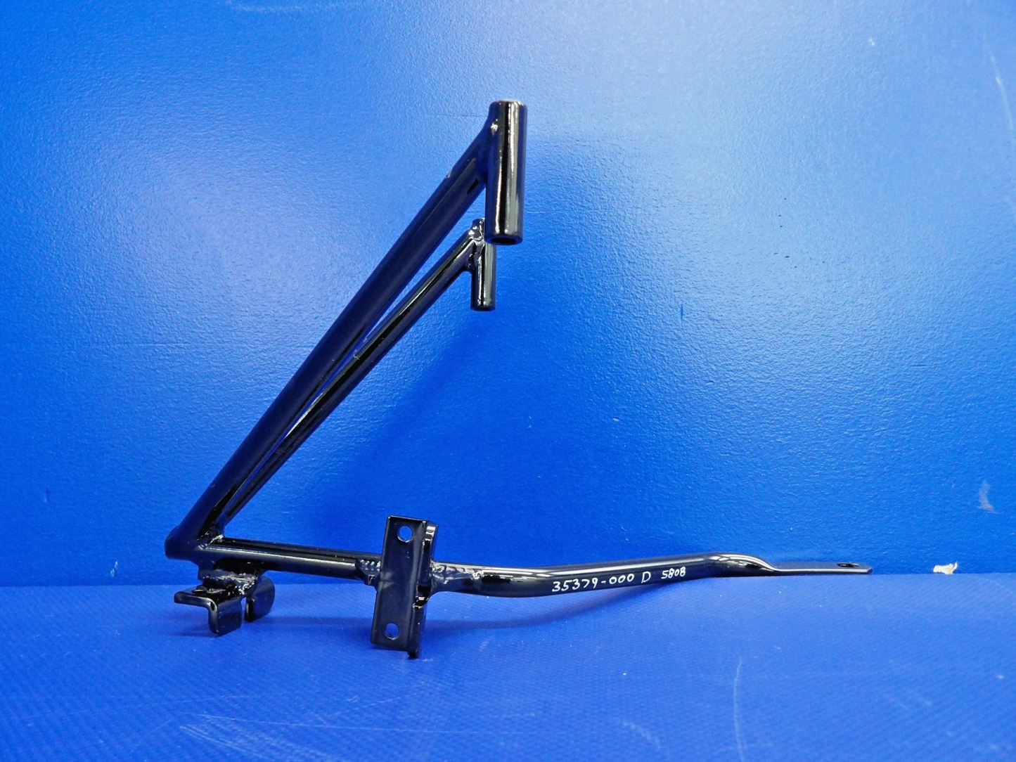 Piper PA-28-151 / -161 Engine Controls Support P/N 35379-00 NOS (0426-1248)0