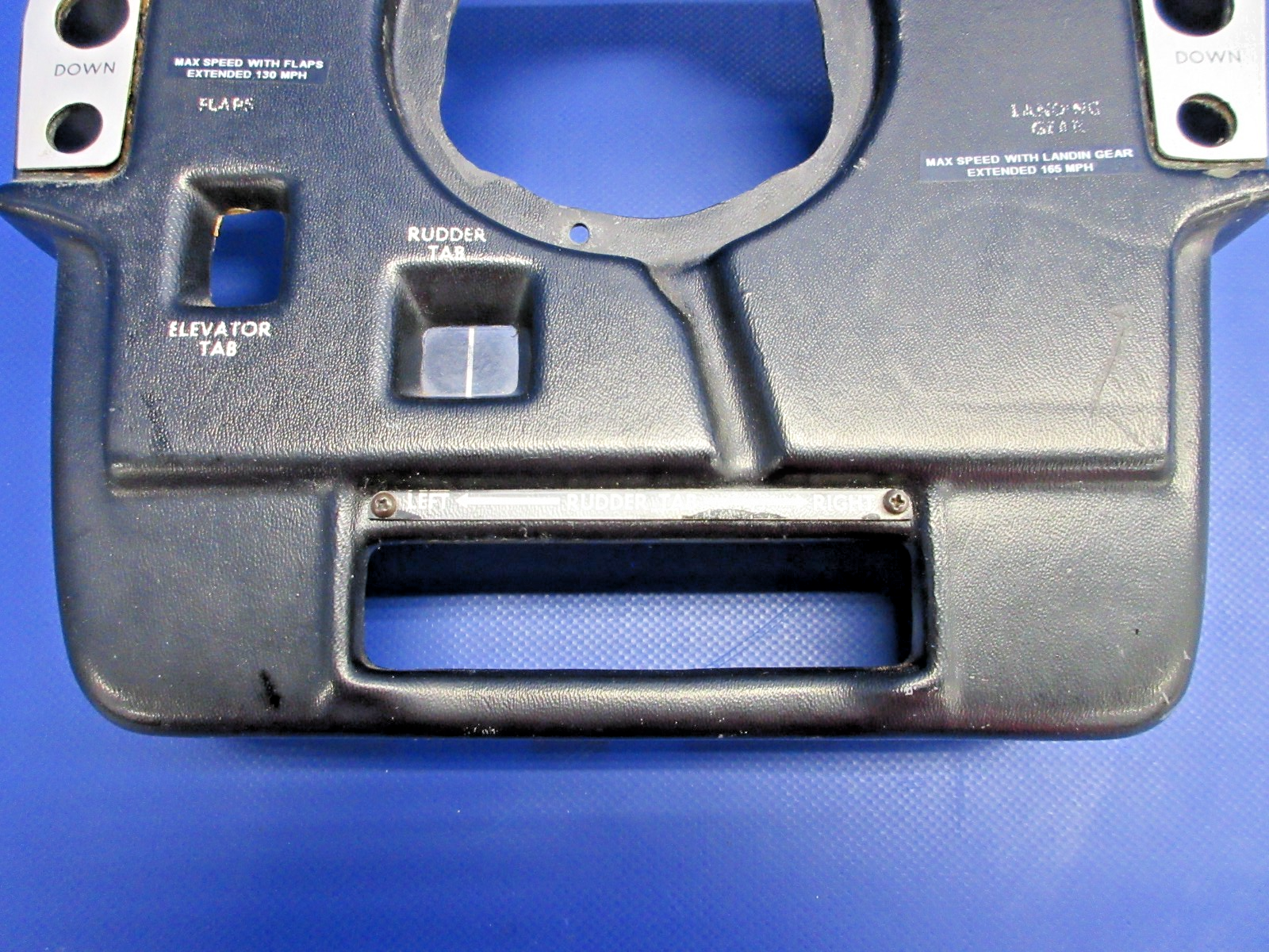Beech D95A Travel Air Control Console Cover P/N 96-324036-11 (0326-727)10
