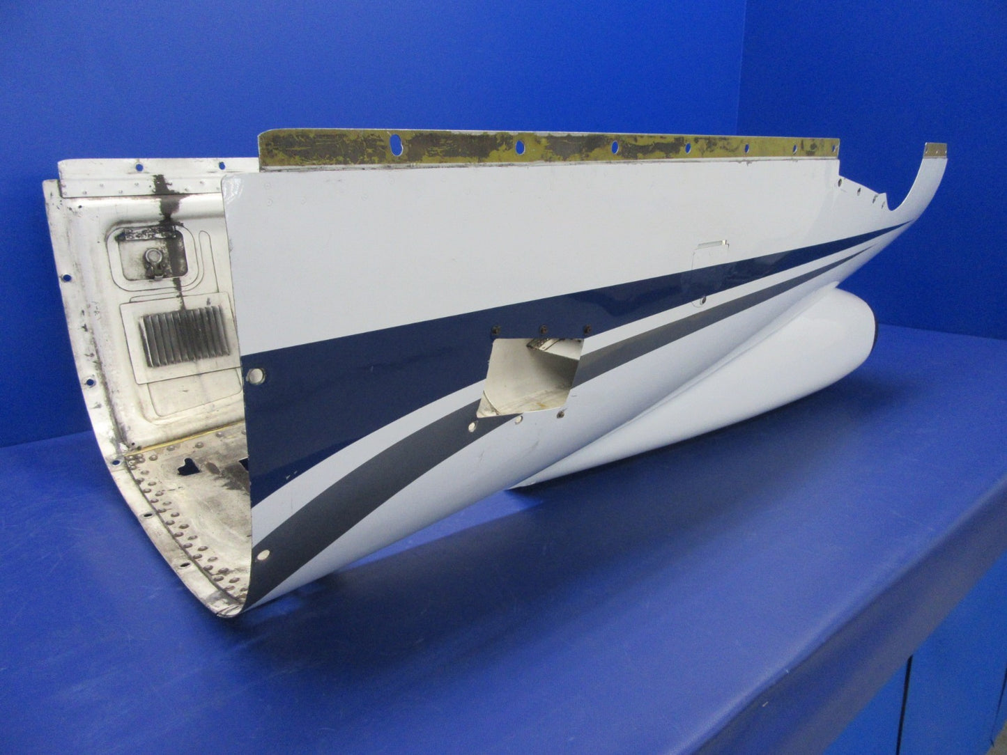 Piper PA-31T1 Cheyenne RH Lower Cowling P/N 50107-26 (0426-10)7