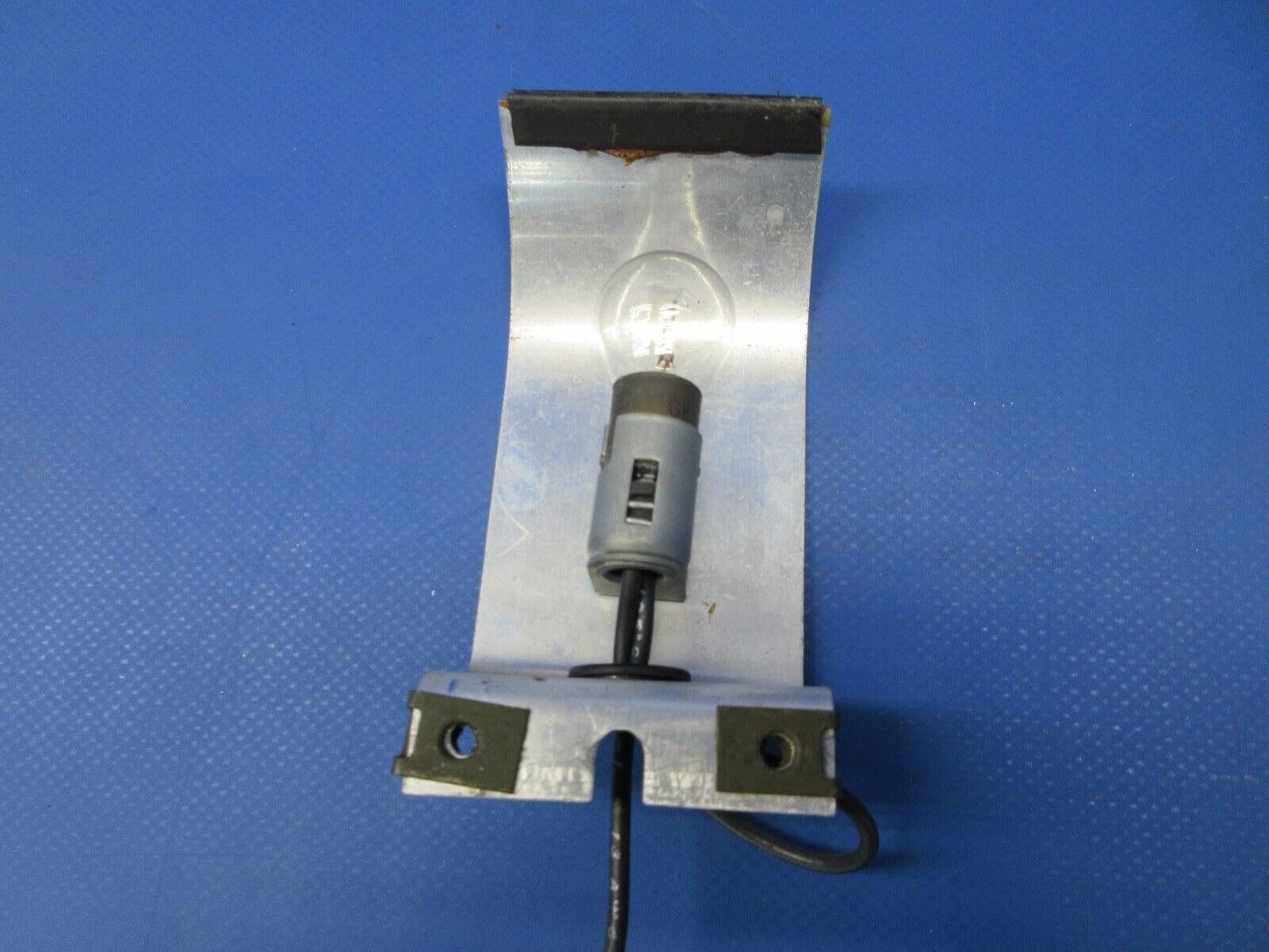 Cessna 177 / 177B Cardinal Courtesy Light Assy P/N 1222128-1 (0824-1263)