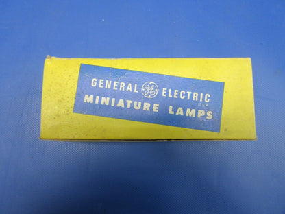 General Electric Miniature Lamps P/N 1119BX3 LOT OF 11 NOS (0424-1112)
