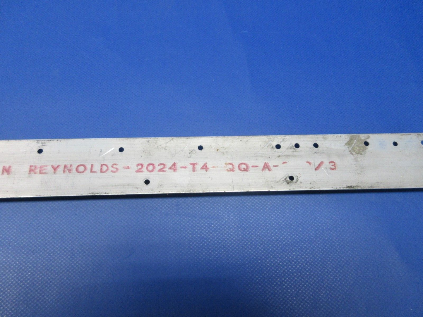 Beech 19A Musketeer Seat Track RH OTBD P/N 169-400005-920 (0424-1356)