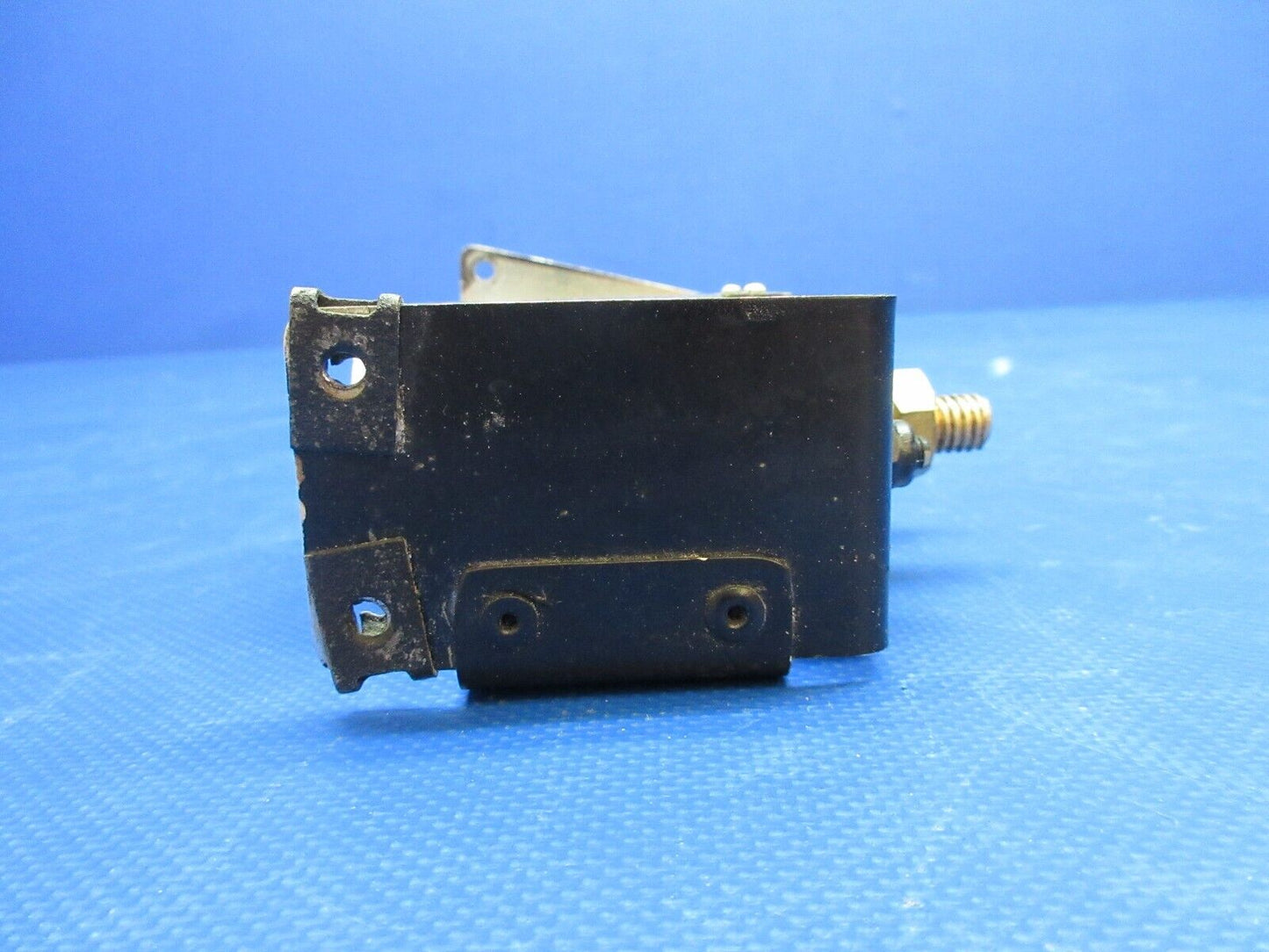 Bellanca 17-31A Burton Electric Power Receptacle P/N AN2552-3A TESTED(1024-1208)