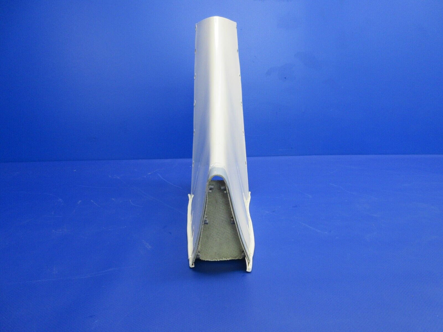 1996 Piper PA-28-181 Archer III Rudder Fin Aft Fairing P/N 99619-07 (1224-2020)