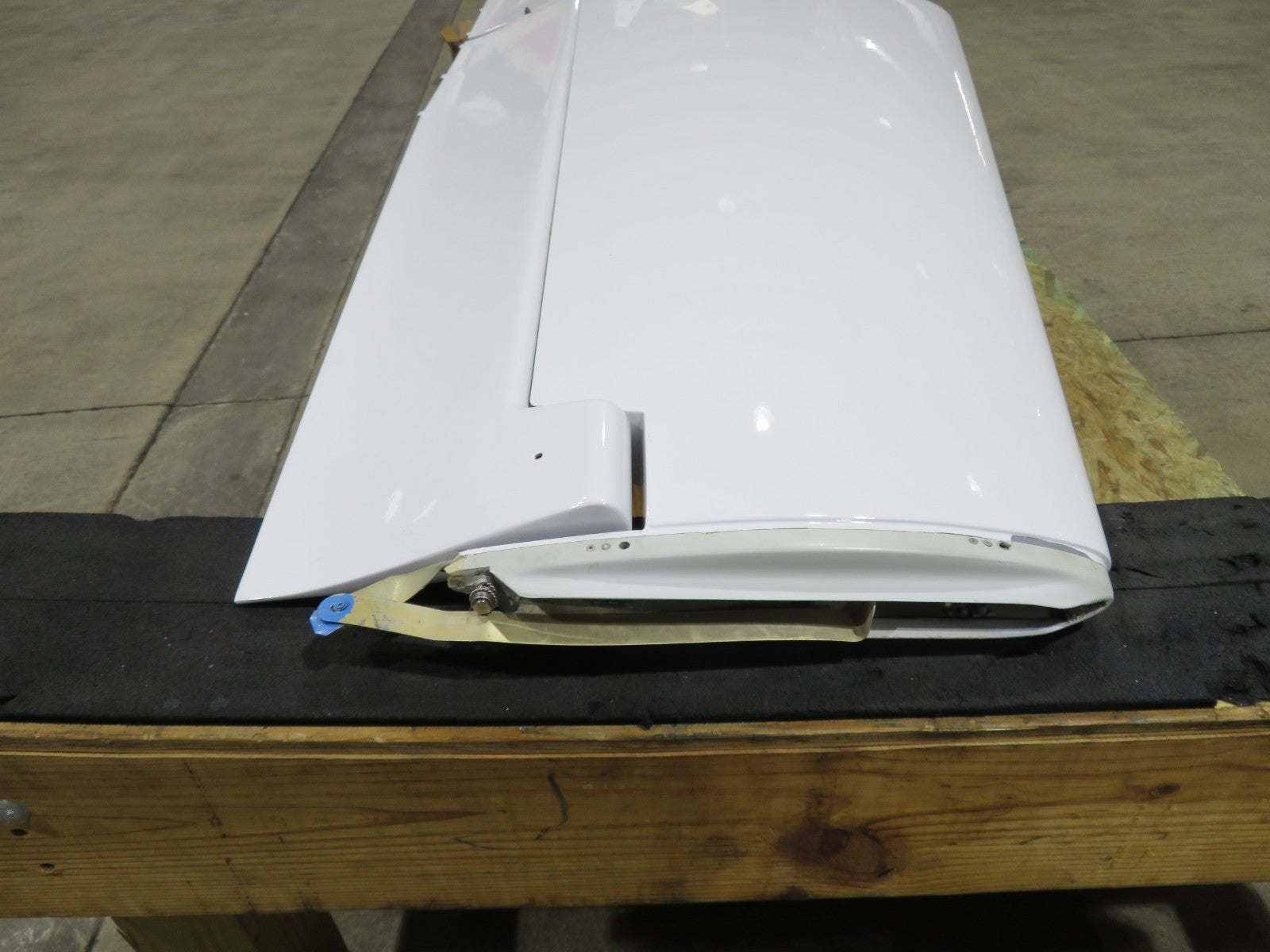 Diamond DA40 Horizontal Stabilizer & Elevator D41-5510-00-00 / DA-5520 (0326-59)6