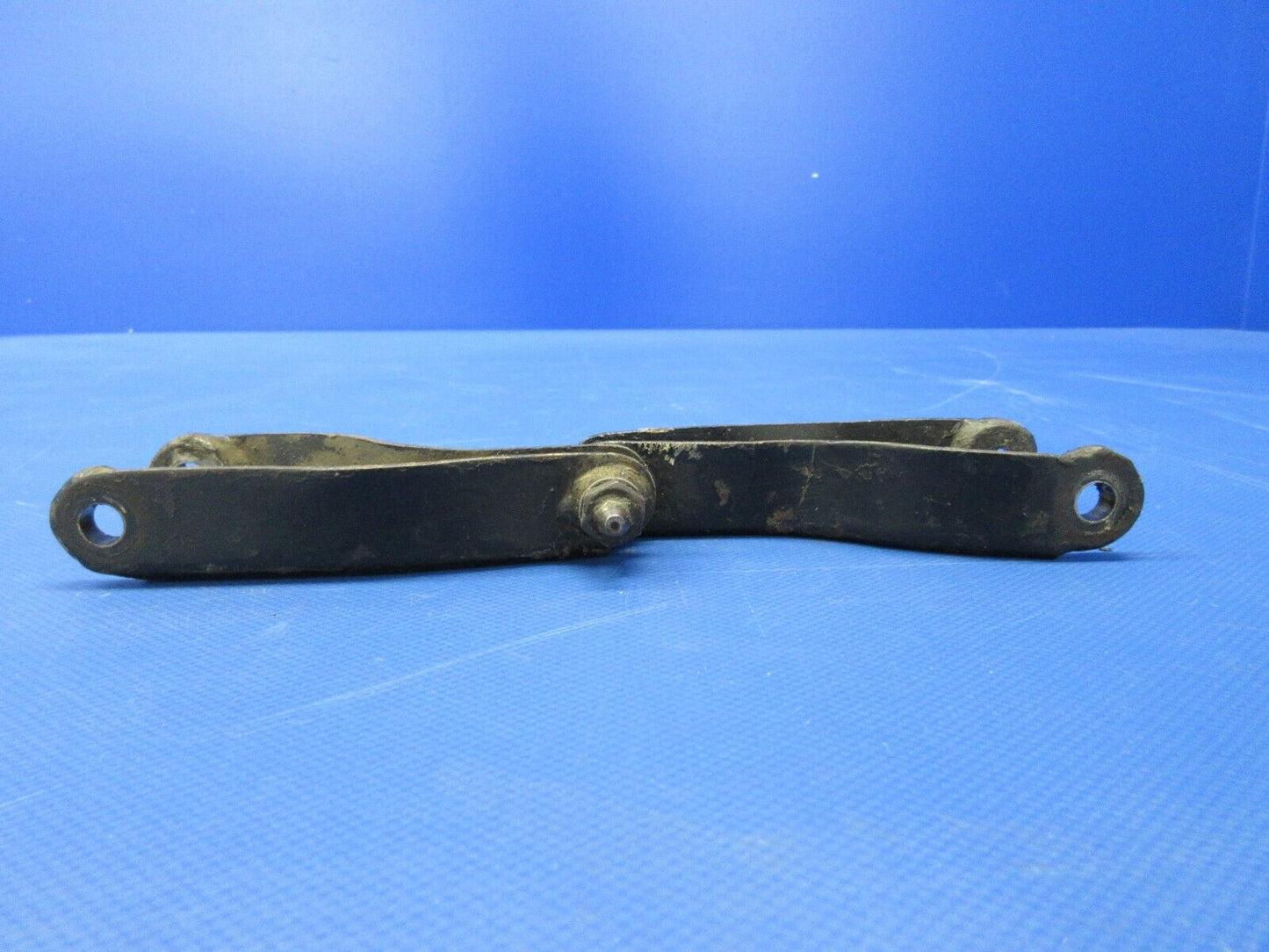 Bellanca 17-30A Viking Nose Gear Nutcracker Link P/N 194209-10 (0524-1255)
