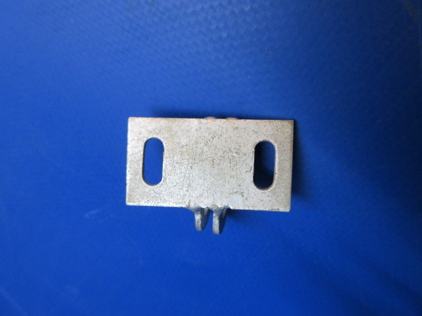 Cessna Hinge Assy RH Cabin Door P/N 0711039-2 NOS (1023-815)