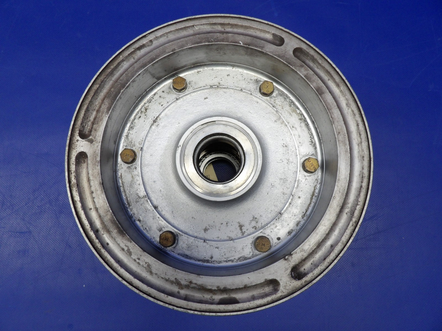 Beech F35 Bonanza Cleveland 40-98 7.00-8 Main Wheel P/N 161-02300 (0726-2094)1