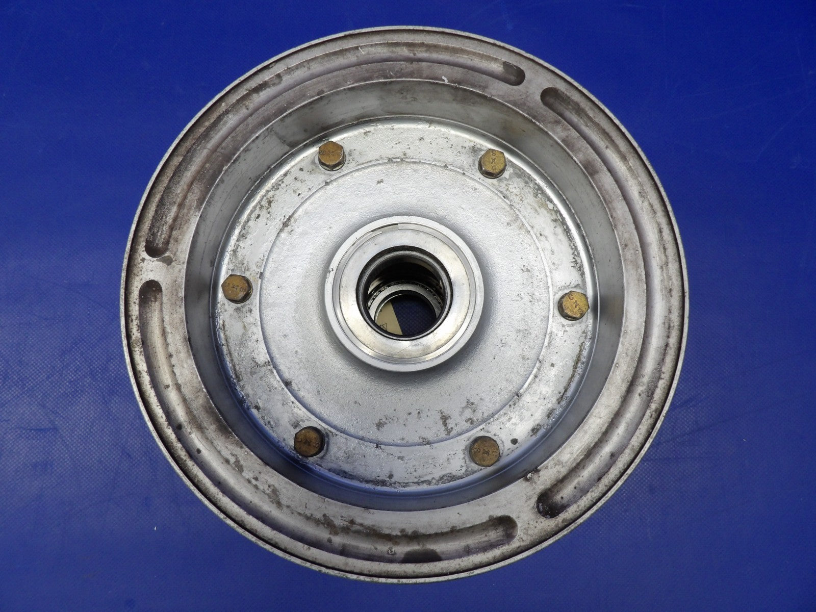 Beech F35 Bonanza Cleveland 40-98 7.00-8 Main Wheel P/N 161-02300 (0726-2094)1