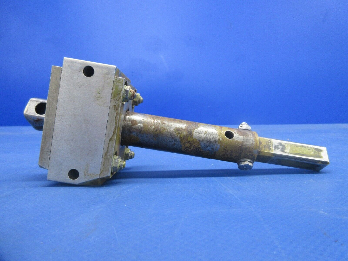 Mooney M20 / M20C Rear Trim Actuator Assembly P/N 740021 (1024-784)