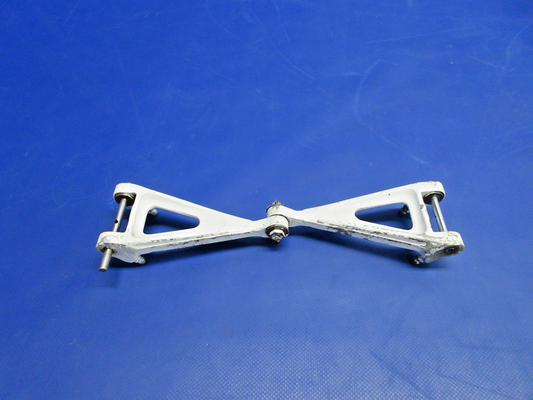 Beech F35 Bonanza Strut Knee Nose Gear P/N 35-825060 (0826-823)0