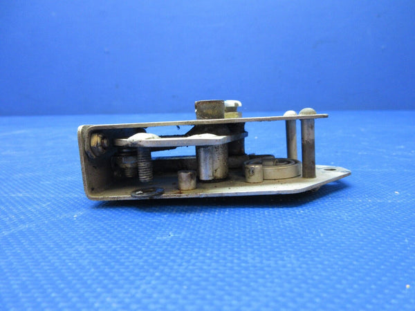 Bellanca 17-30A Viking Cabin Door LWR Lock Assy w/ Plate P/N 196566 (0924-1364)