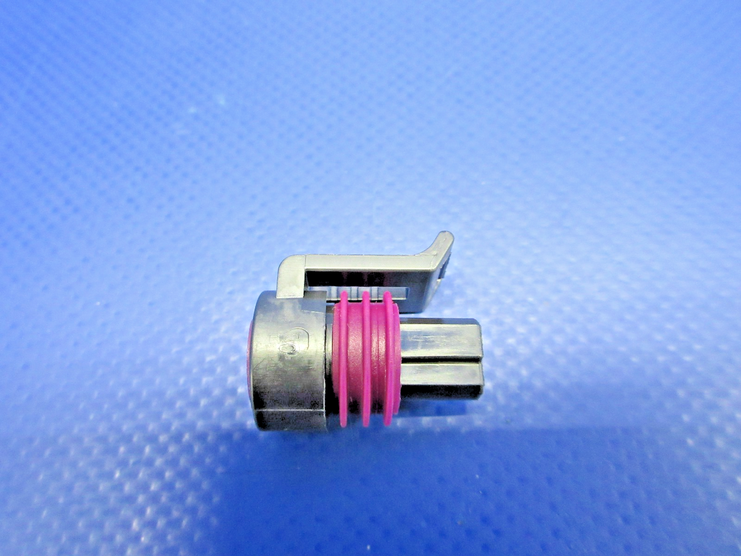 Cirrus SR20 / SR22 Female Connector P/N 50167-004 LOT OF 7 NOS (0326-1013)12