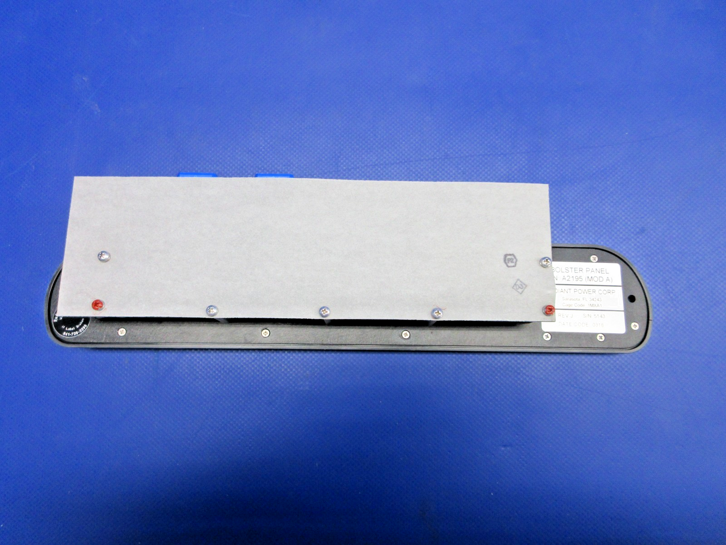 Cirrus SR20 / SR22 No Ice Lights Bolster Switch Panel 24900-005 NOS (0326-716)11