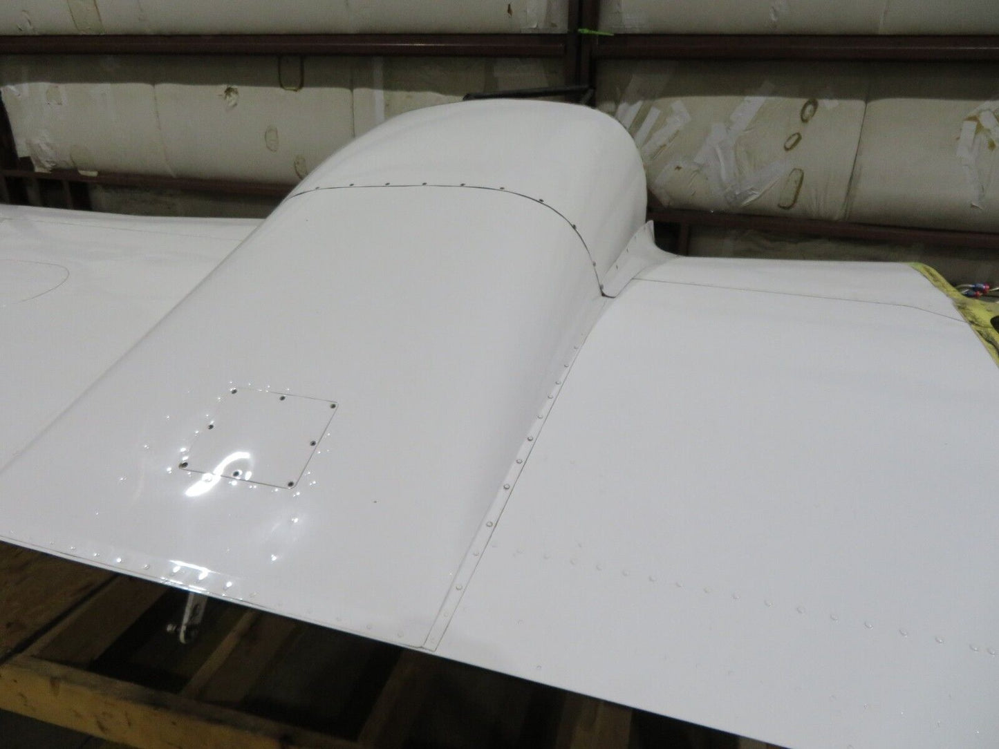 1960 Piper PA-23-250 Aztec LH Wing P/N 16170-00 (0324-94)