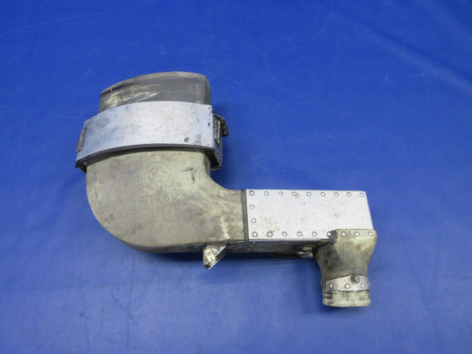 Cessna 310 / 310I LH Air Induction Box P/N 0850440-2 (0326-2013)3