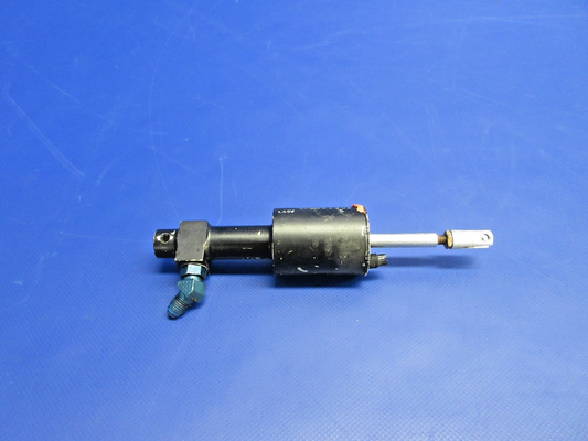 Cessna 421 Brake Master Cylinder P/N 5044000-1 (0726-733)0