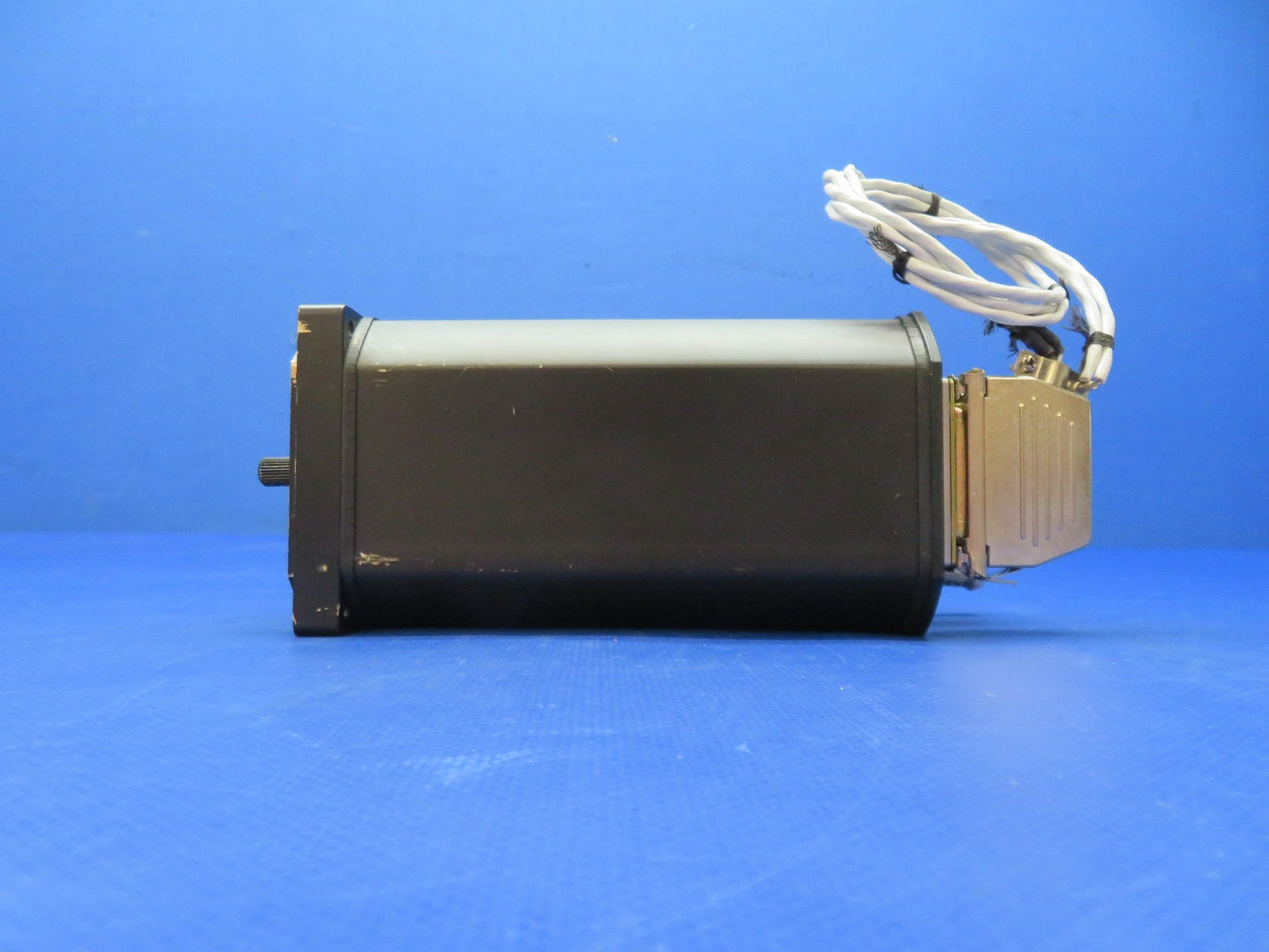 Cessna 421 Castleberry 900-23V Attitude Gyro 504-0027-901 WARRANTY (0326-240)3
