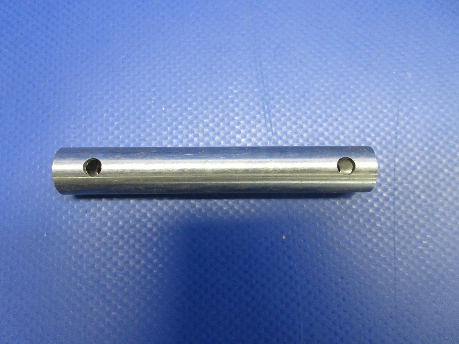 Cessna Control Yoke Shaft P/N 0411255 NOS (0326-1010)12