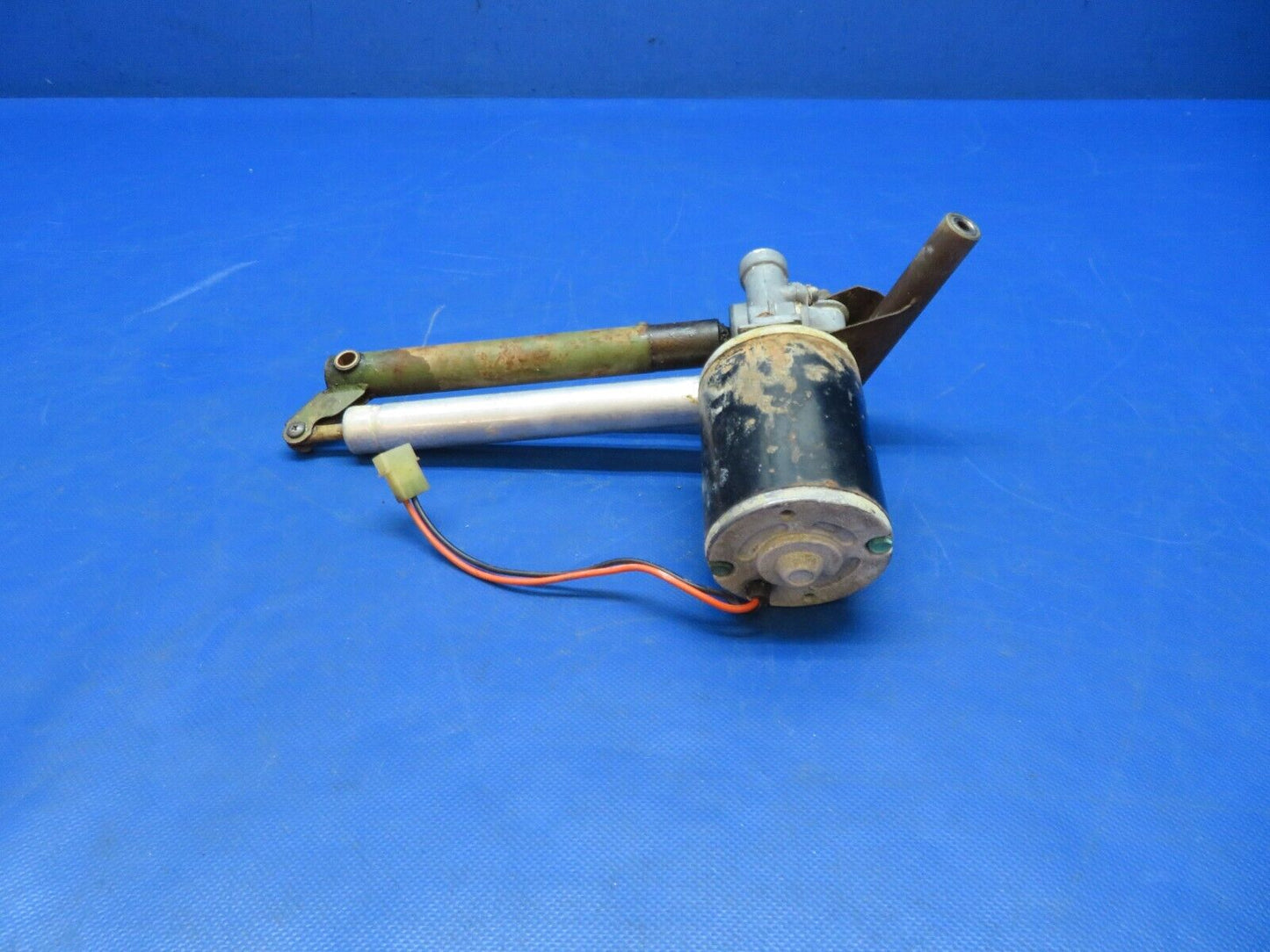 Cessna Redmond Motor Electric Flap Transmission & Motor 2313Q TESTED (1024-129)