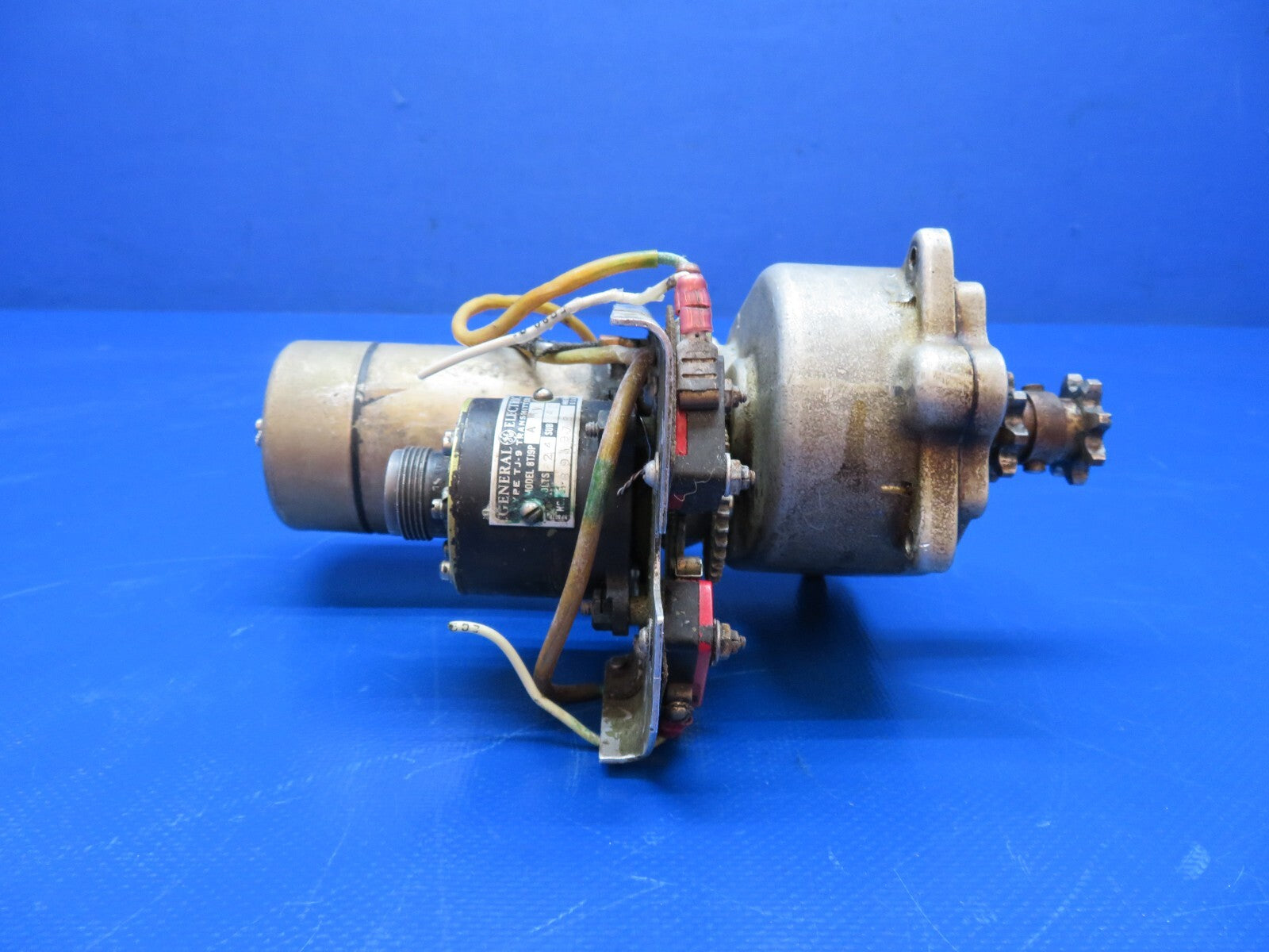 Cessna 310 GE Flap Motor & Transmission 24V P/N 0861505-10, 0813603-2 (1119-337)10