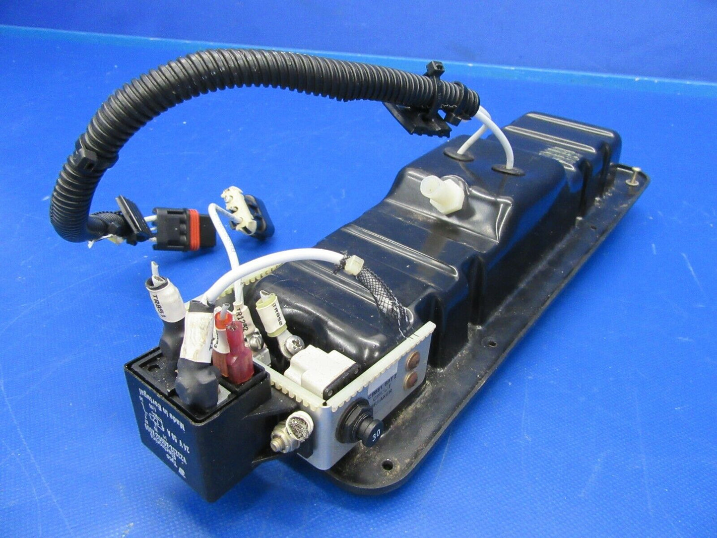 Cirrus SR-22 Auxiliary Battery Box Assembly P/N 50979-001 (1019-387)