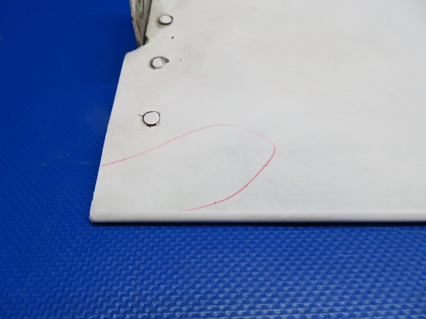 Piper PA-34-200T Seneca II LH Stabilator Trim Tab 95864-00  (0524-1723)
