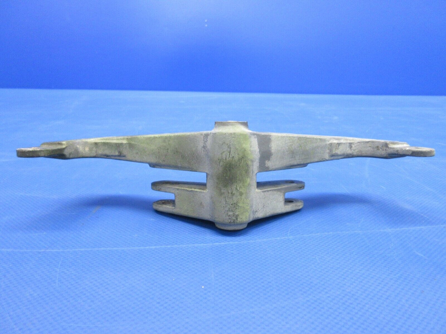 Beech 19A Musketeer Aileron Control Arm P/N 169-524020-1 (0424-1334)