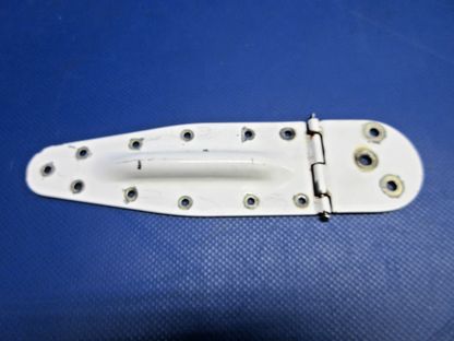 Cessna 172 / 172RG LH Cabin Door LWR Hinge P/N 2417003-1 (0926-872)1