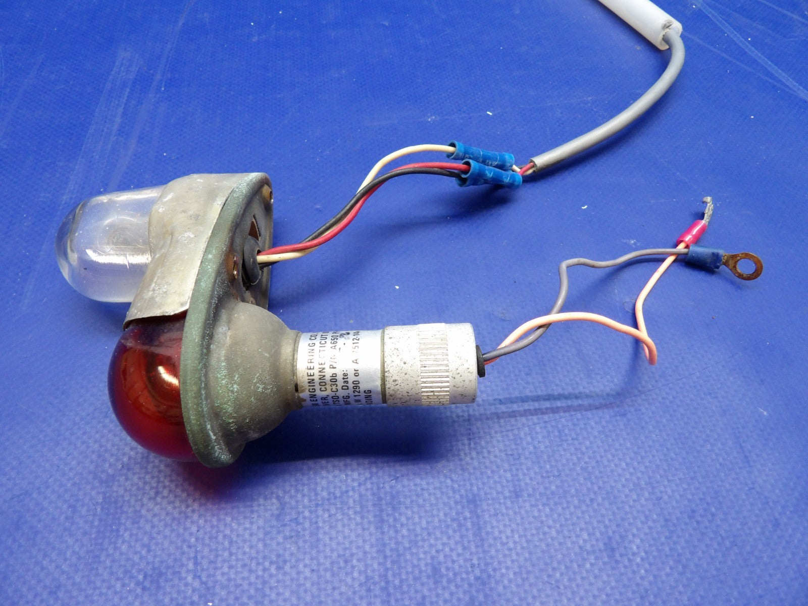 Piper Aztec Whelen LH Wing Tip Strobe Light 14V P/N A650-PR TESTED (0626-1300)10