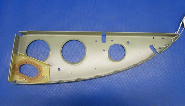 Cessna 210 Bulkhead RH P/N 1213422-10 NOS (0119-223)