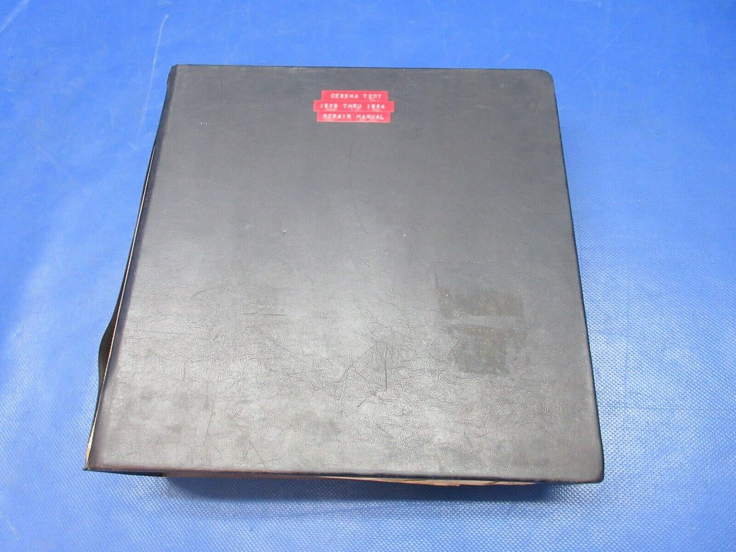 Cessna 207 & T207 1969 thru 1984 Service Manual P/N D2060-13 (1024-1235)