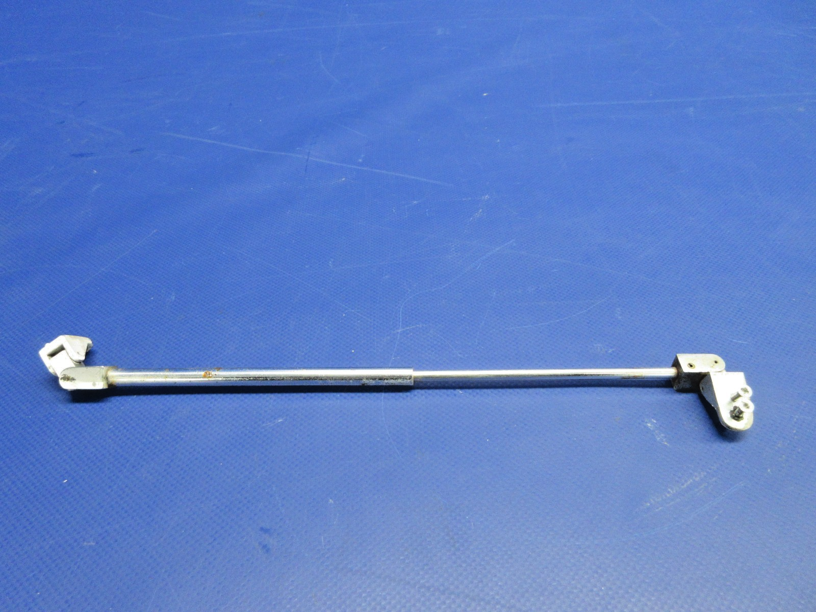 Cessna 310 / 310I Foul Weather Window Telescopic Holder P/N 0811735-1 (0326-877)2