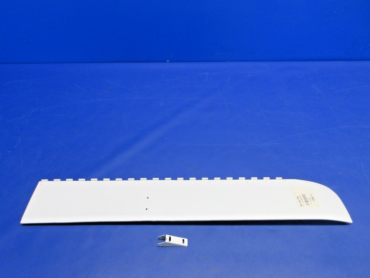 Piper PA-28R Nose Gear RH Door P/N 67352-001 NOS (0326-953)2