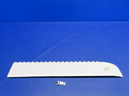 Piper PA-28R Nose Gear RH Door P/N 67352-001 NOS (0326-953)2